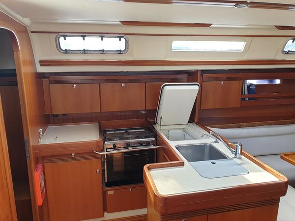 Dufour 44 | Jonathan Pink