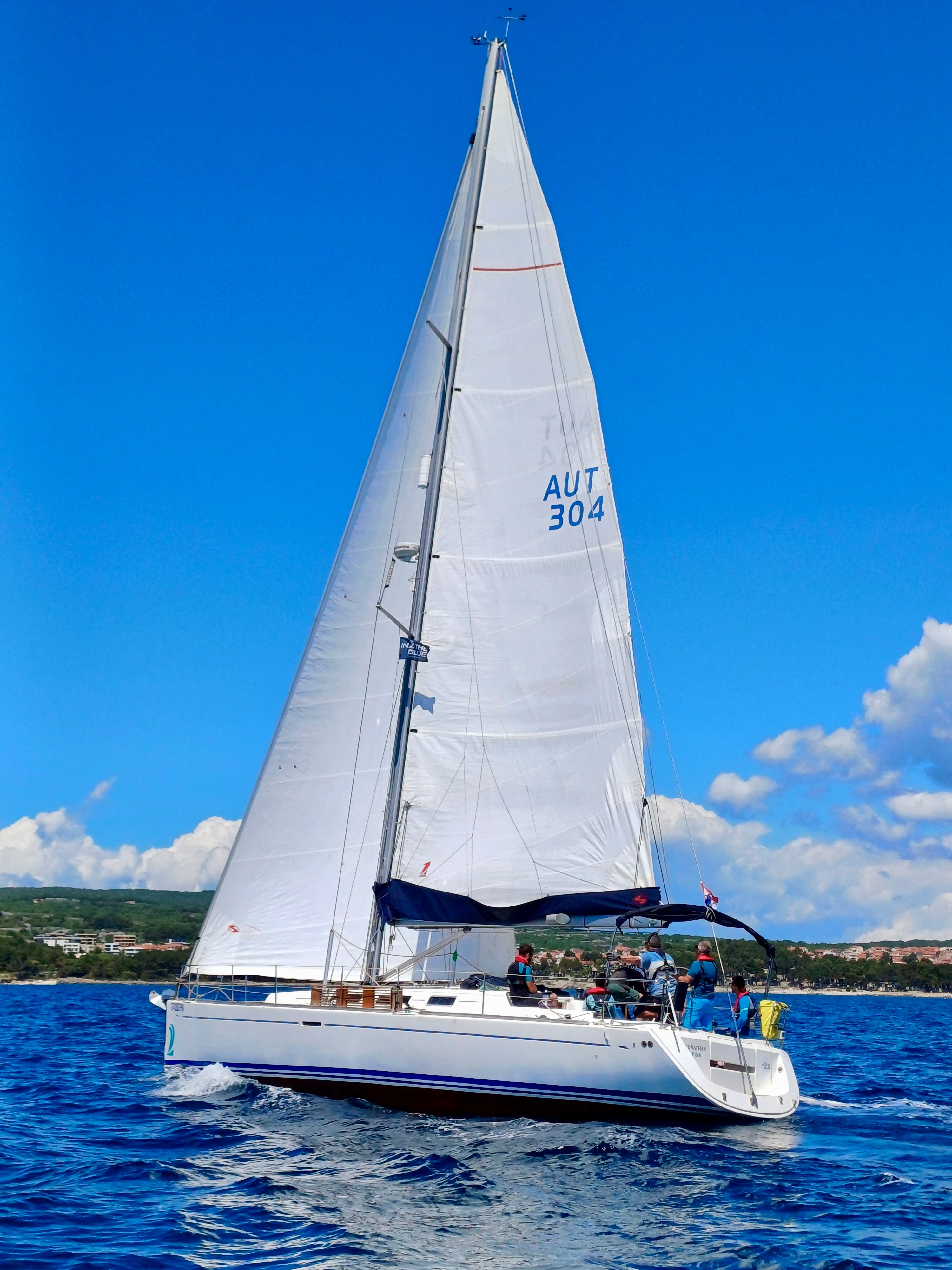 Dufour 44 | Jonathan Pink