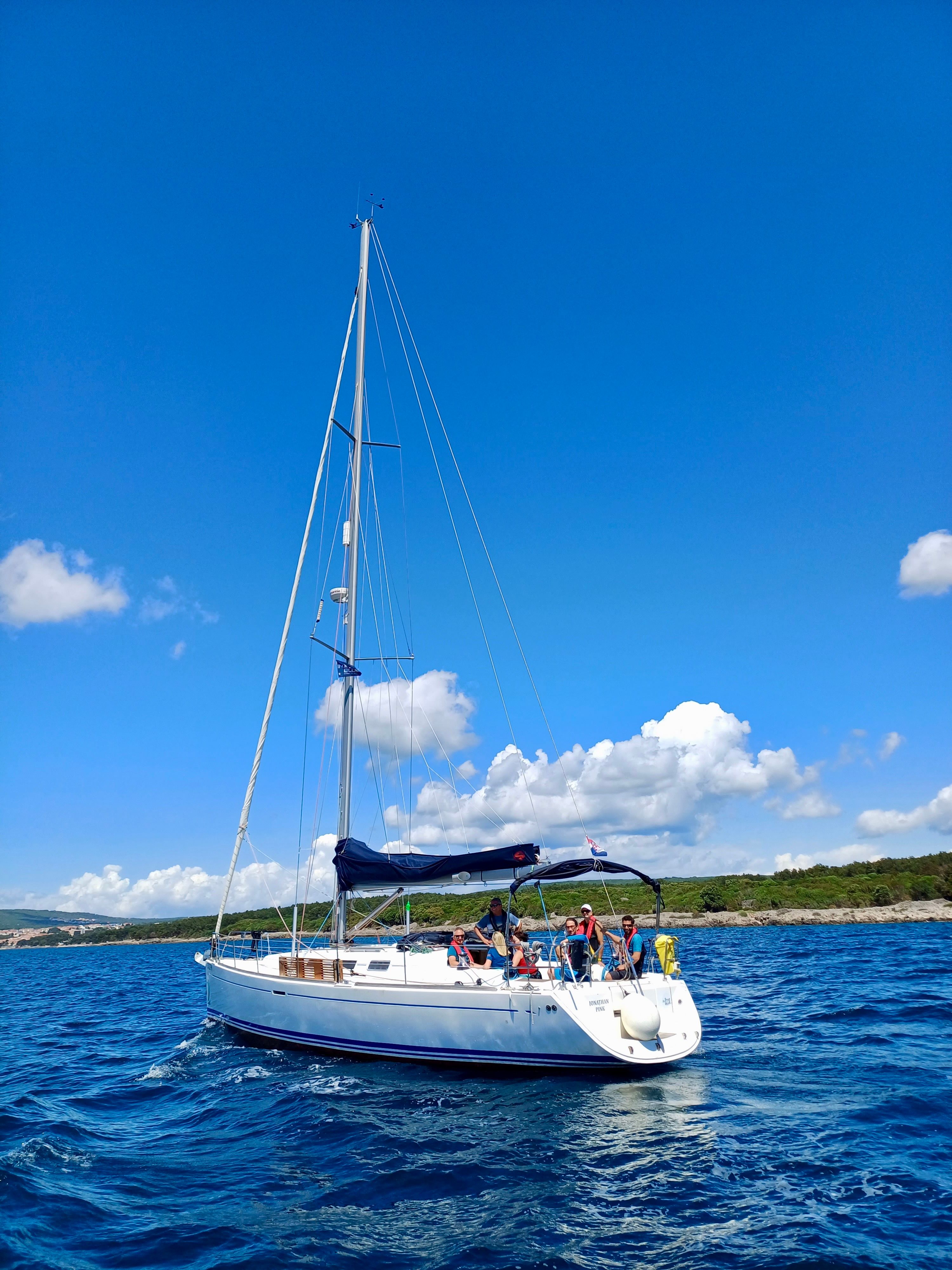 Dufour 44 | Jonathan Pink