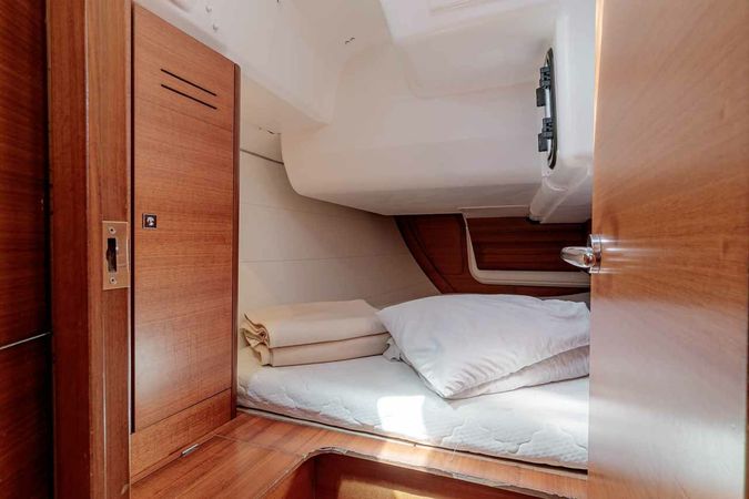Dufour 350 | Wave