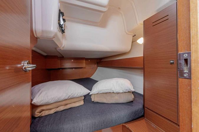 Dufour 382 | So What