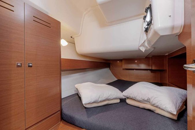 Dufour 382 | So What