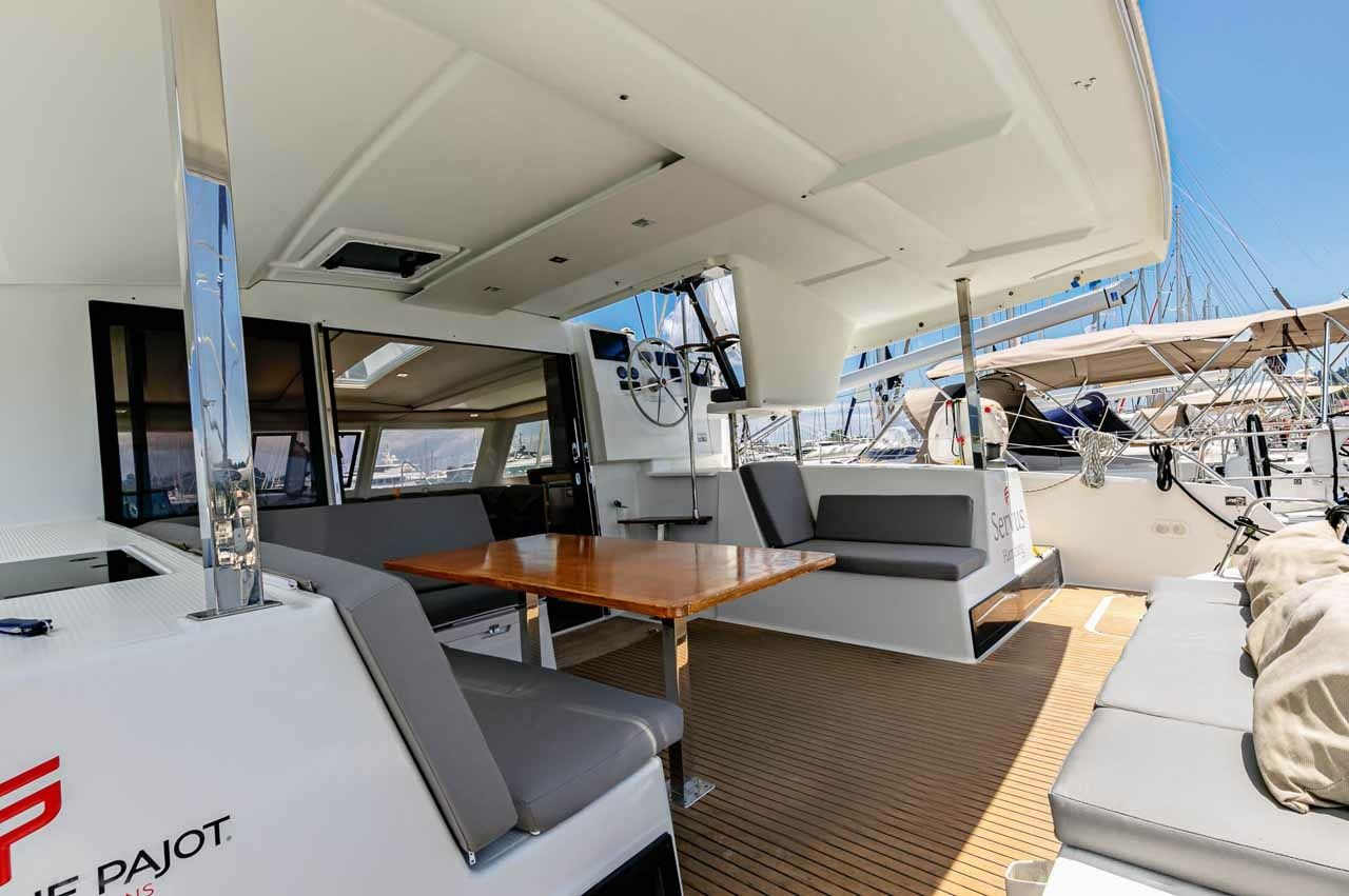 Fountaine Pajot Lucia 40 | Servus