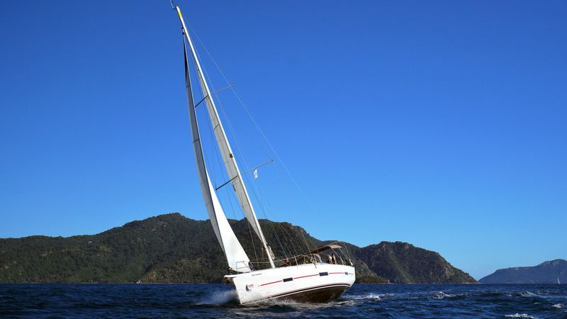 Dufour 460 GL | Red Pepper