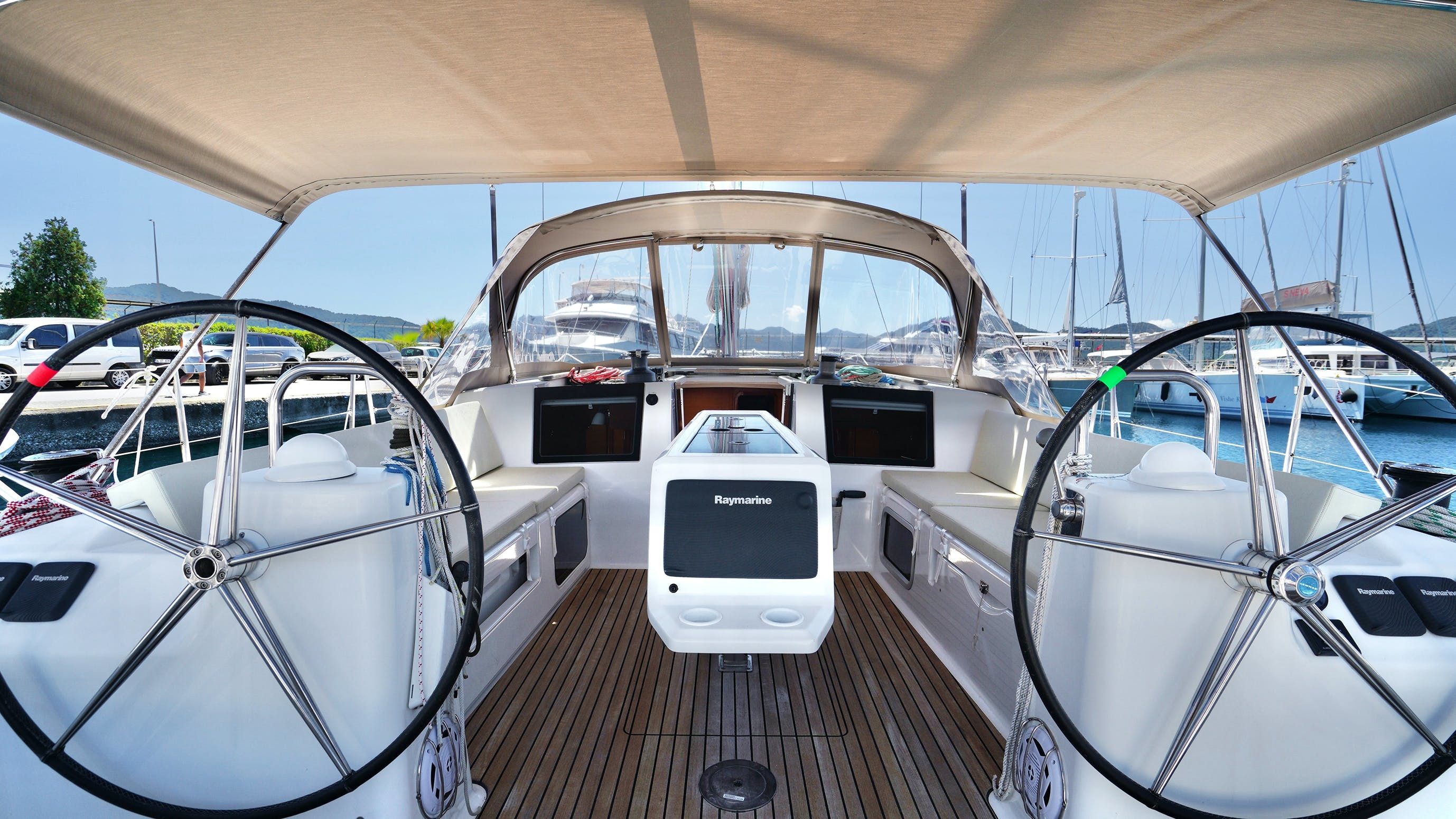 Dufour 460 GL | Red Pepper