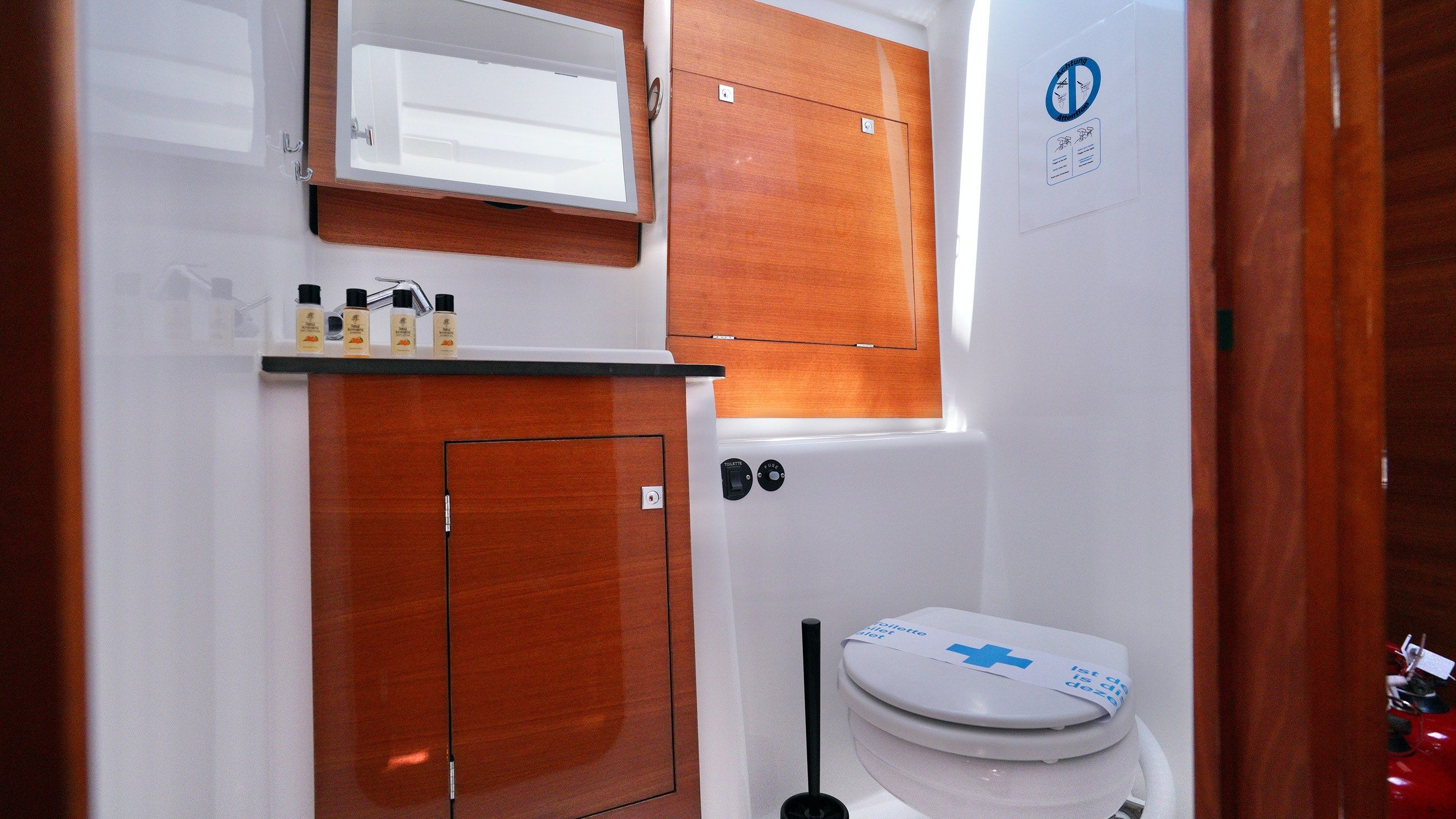 Dufour 460 GL | Red Pepper