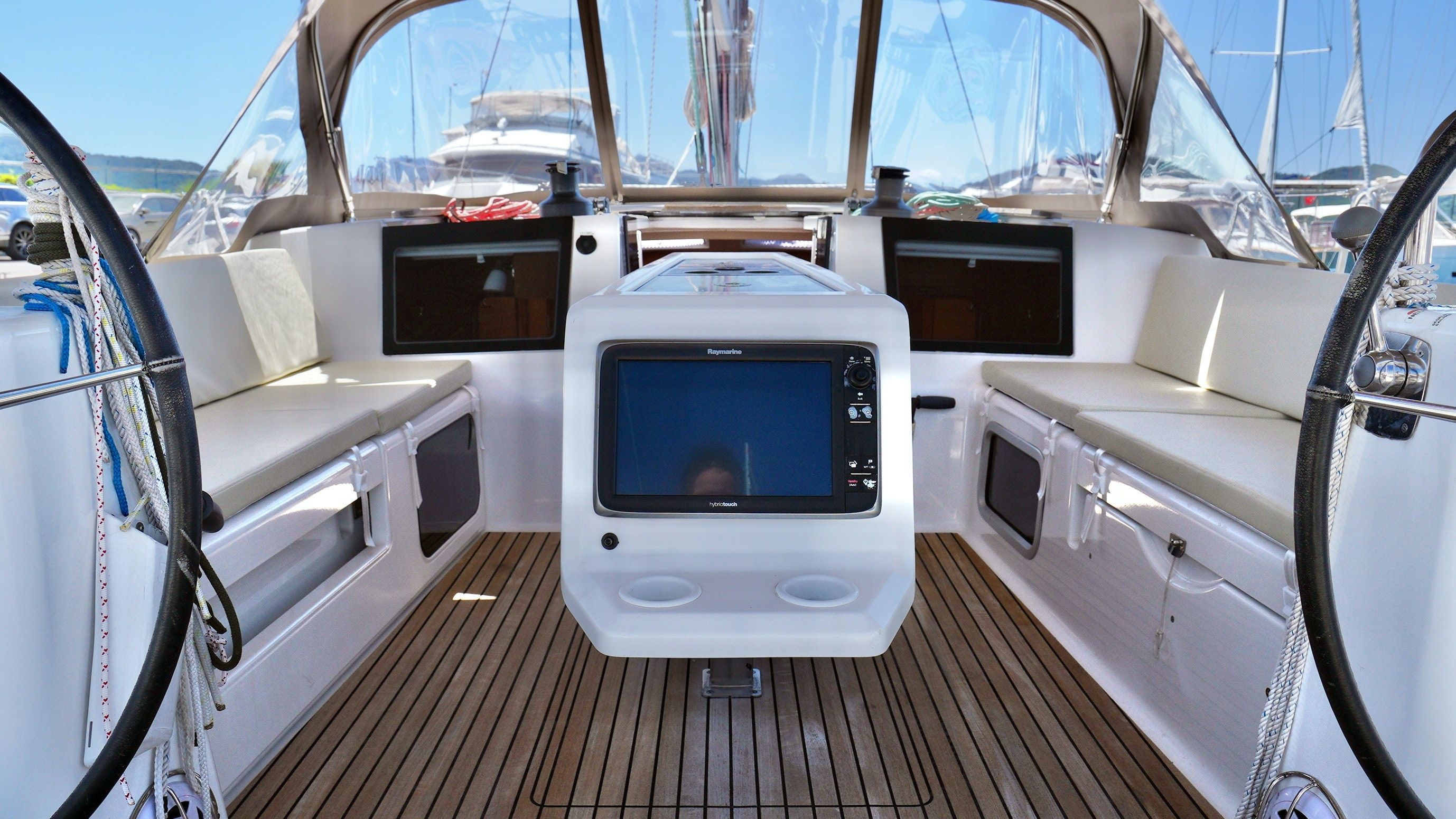 Dufour 460 GL | Red Pepper