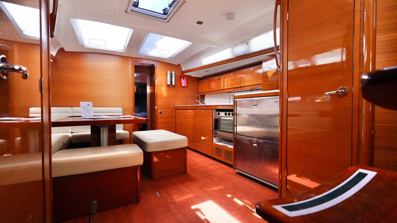 Dufour 460 GL | Red Pepper