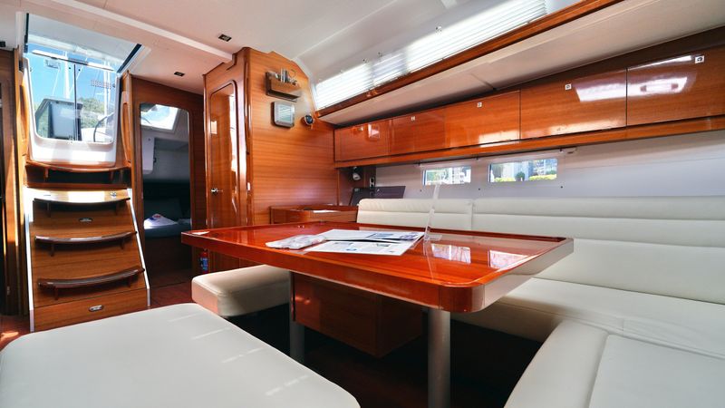 Dufour 460 GL | Red Pepper