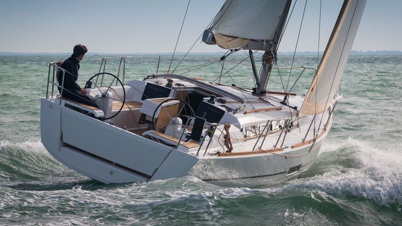 Dufour 350 | Moonsail
