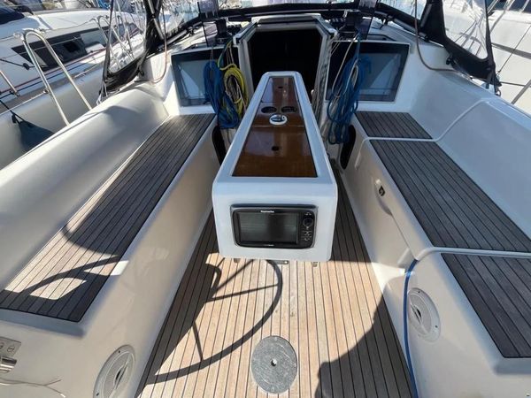 Dufour 350 | Moonsail