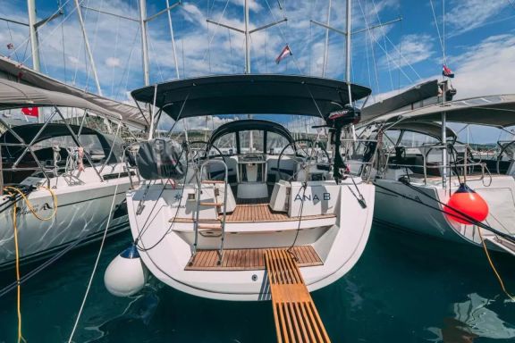 Sun Odyssey 49