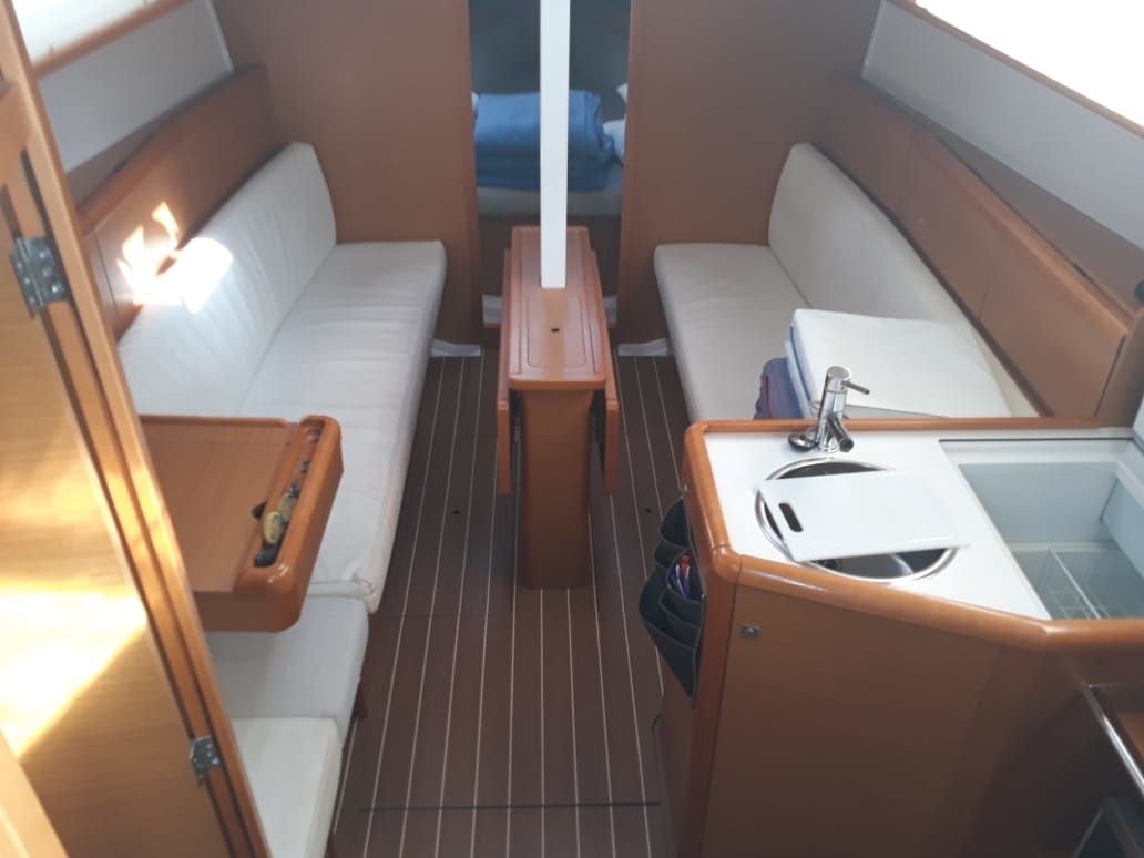 Jeanneau Sun Odyssey 33 | Omega
