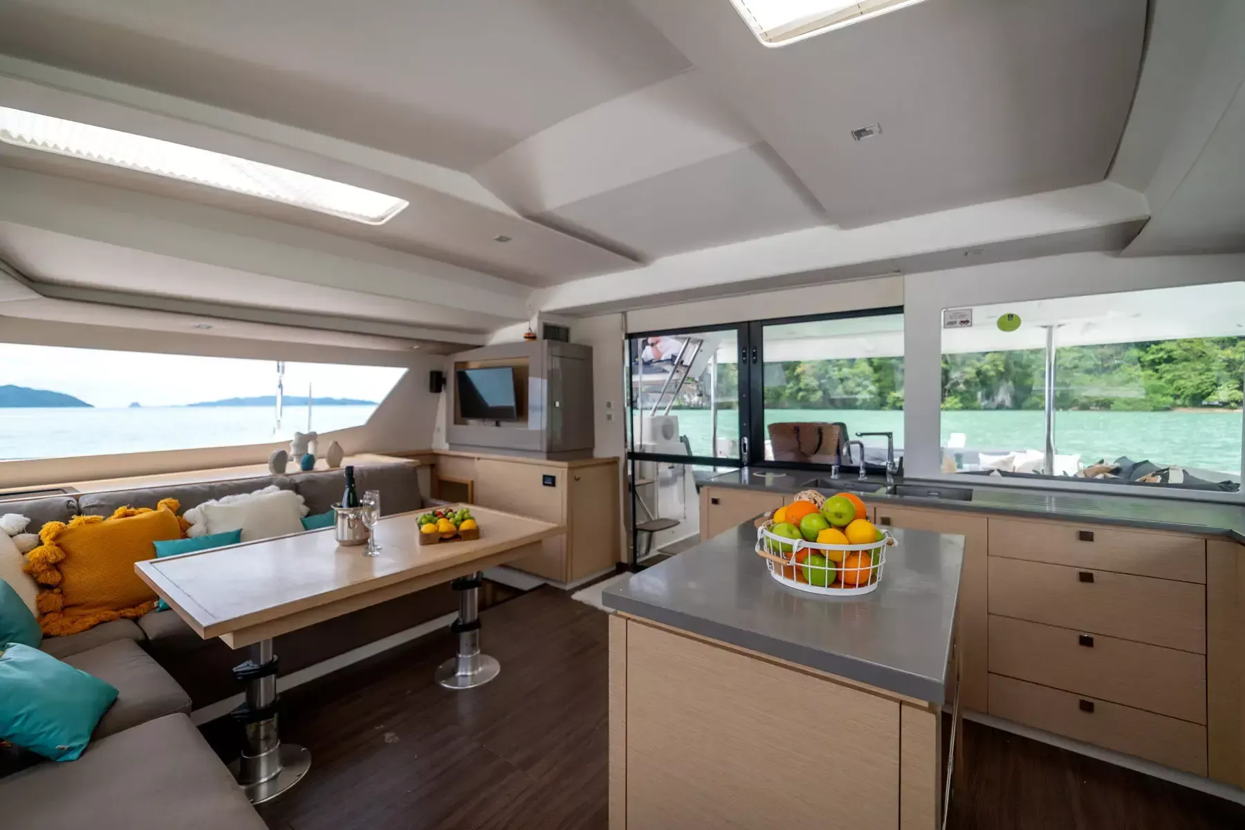 Fountaine Pajot Saba 50 | Triumpho
