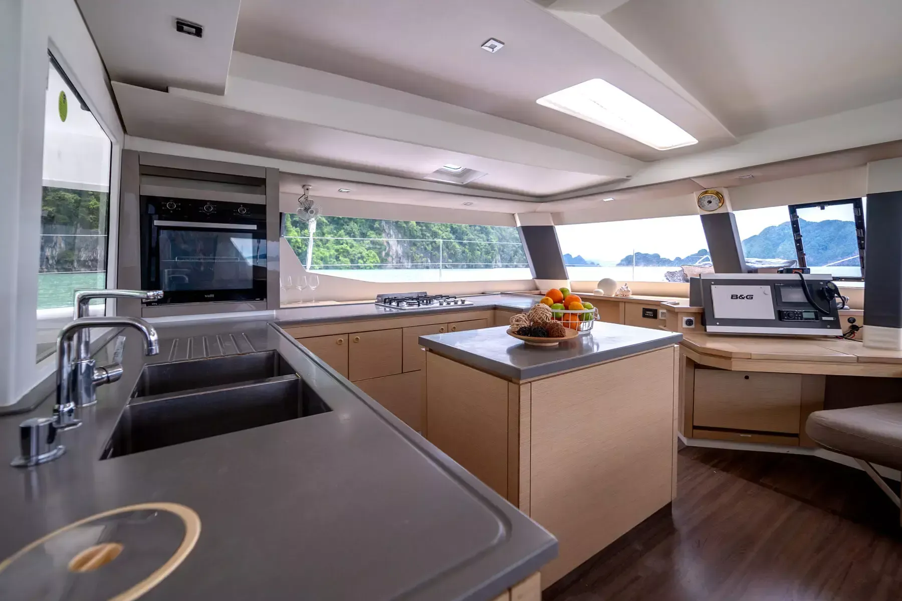 Fountaine Pajot Saba 50 | Triumpho