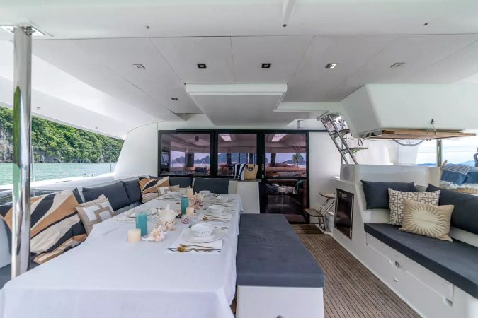 Fountaine Pajot Saba 50 | Triumpho
