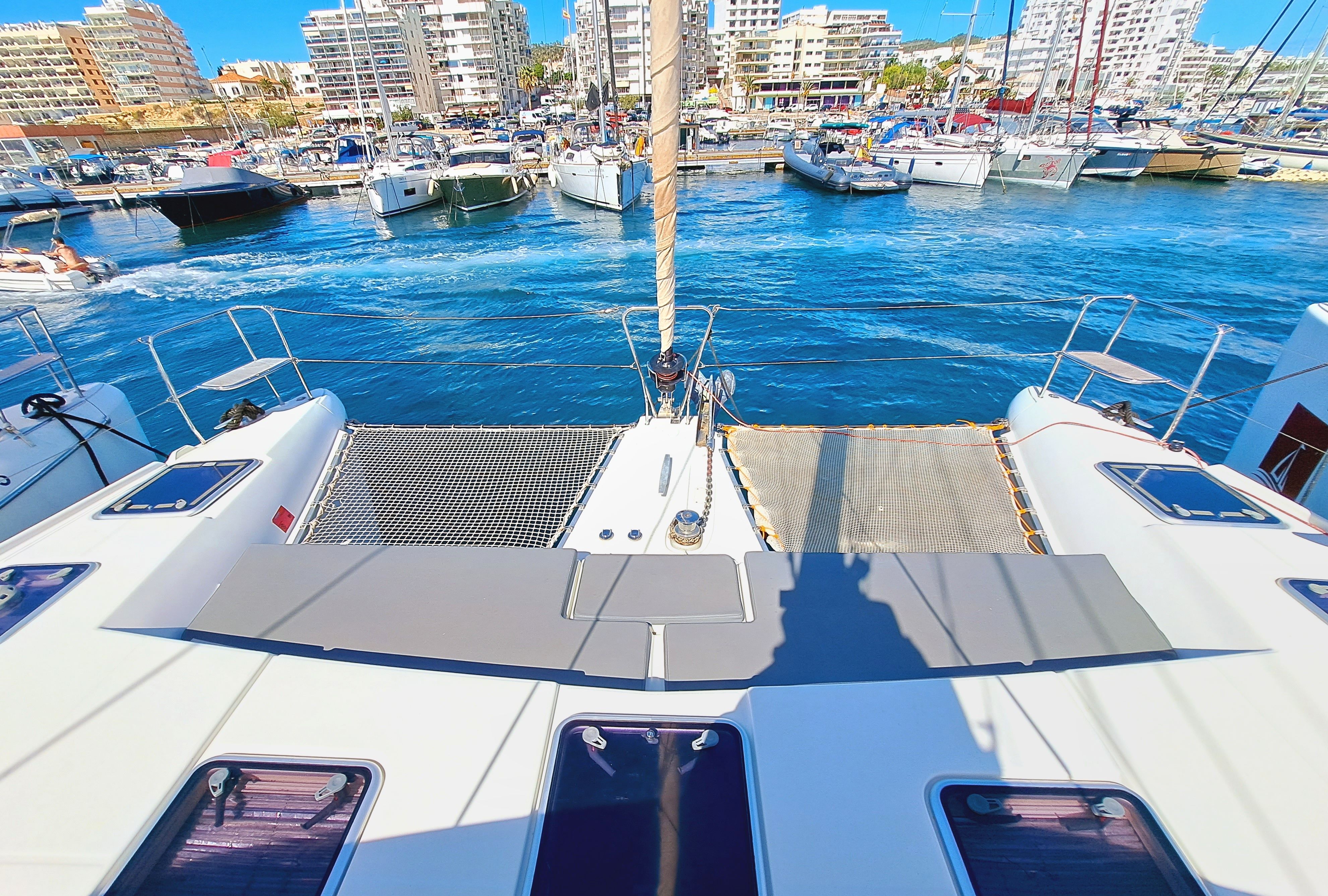 Lagoon 421 | The MOB