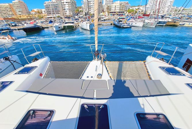 Lagoon 421 | The MOB