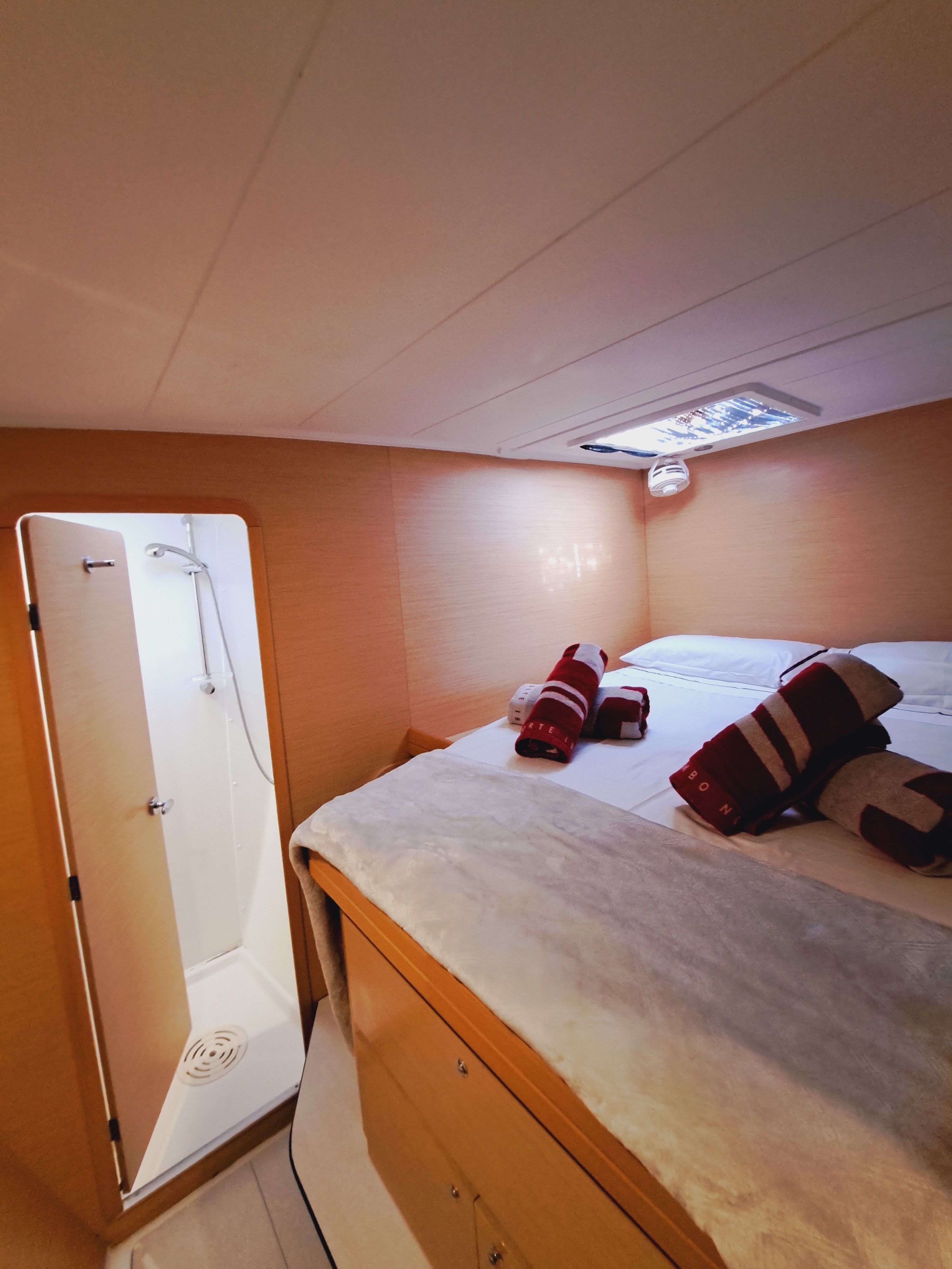 Lagoon 421 | The MOB