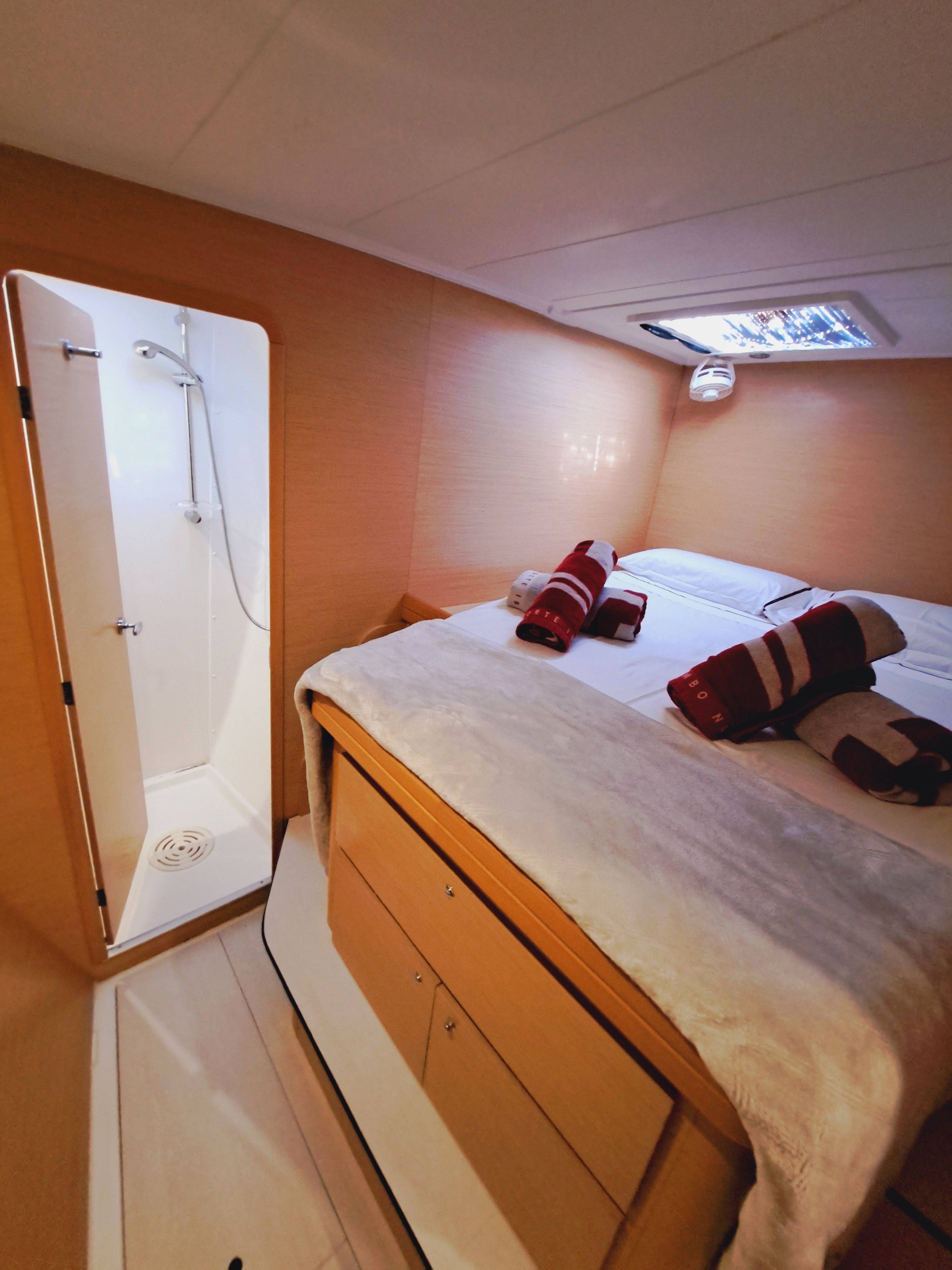 Lagoon 421 | The MOB