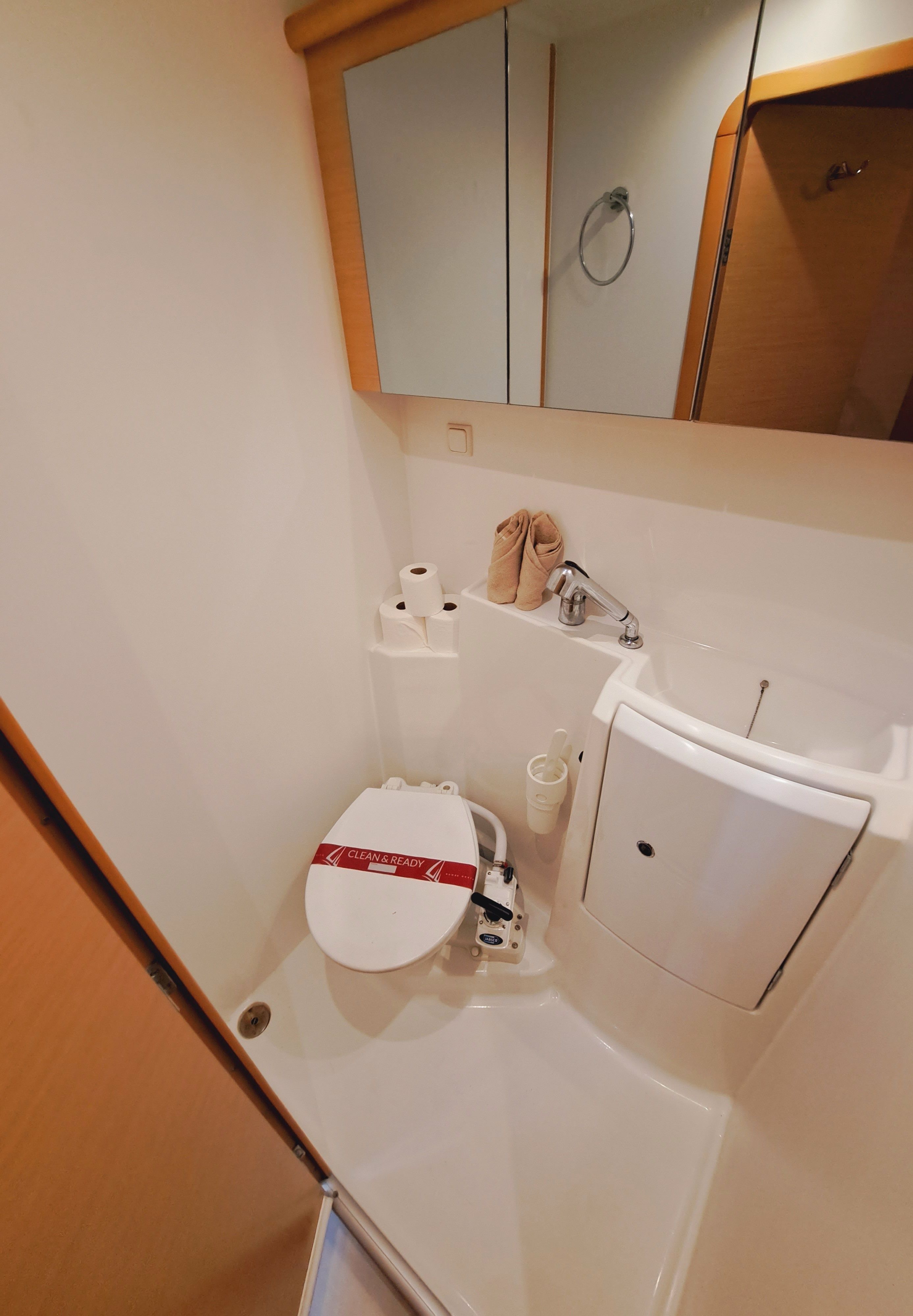 Lagoon 421 | The MOB