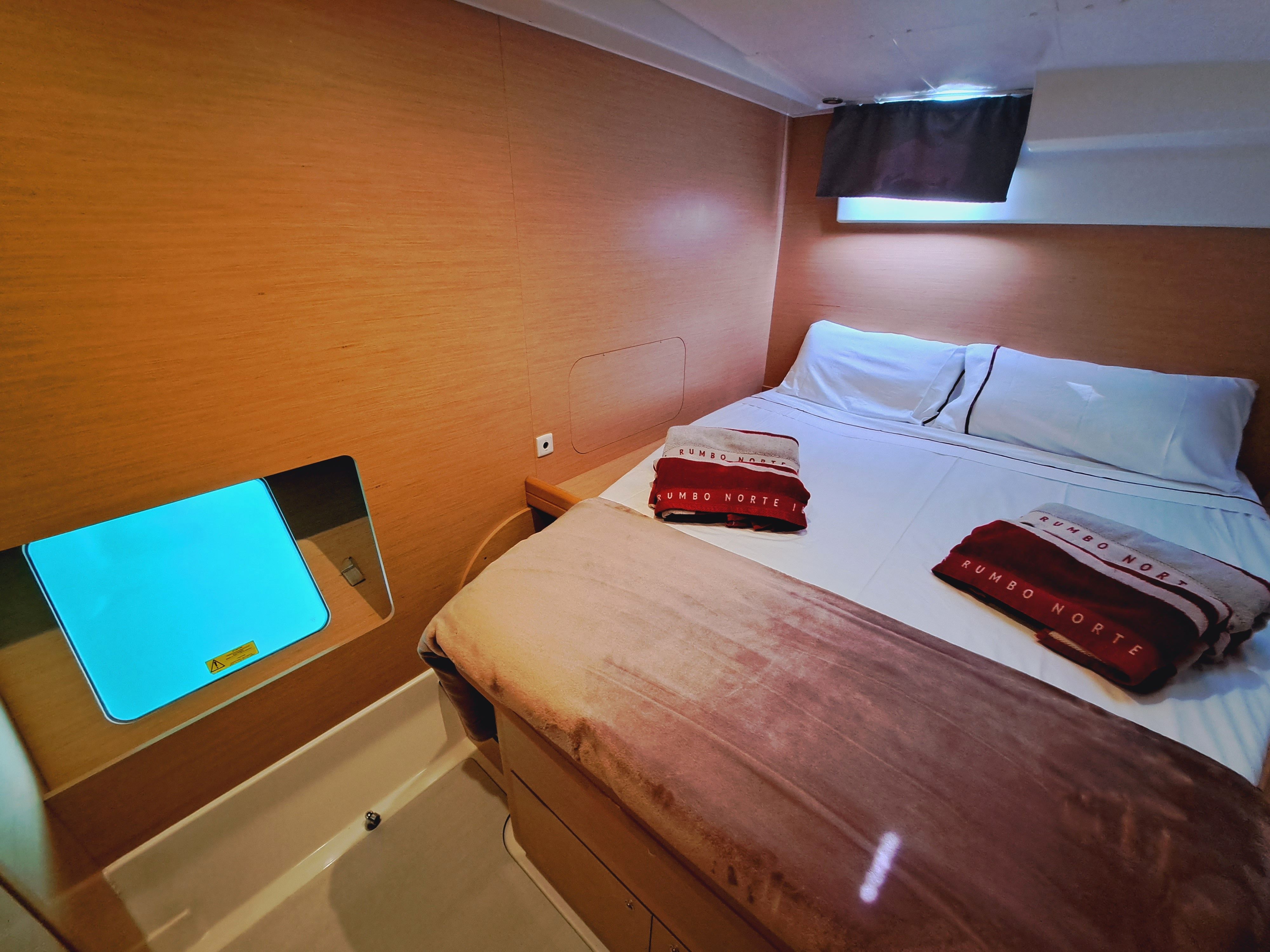 Lagoon 421 | The MOB