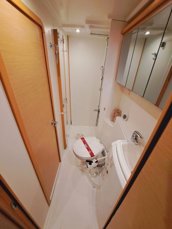 Lagoon 421 | The MOB