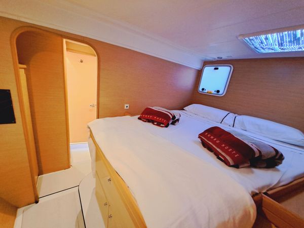 Lagoon 421 | The MOB