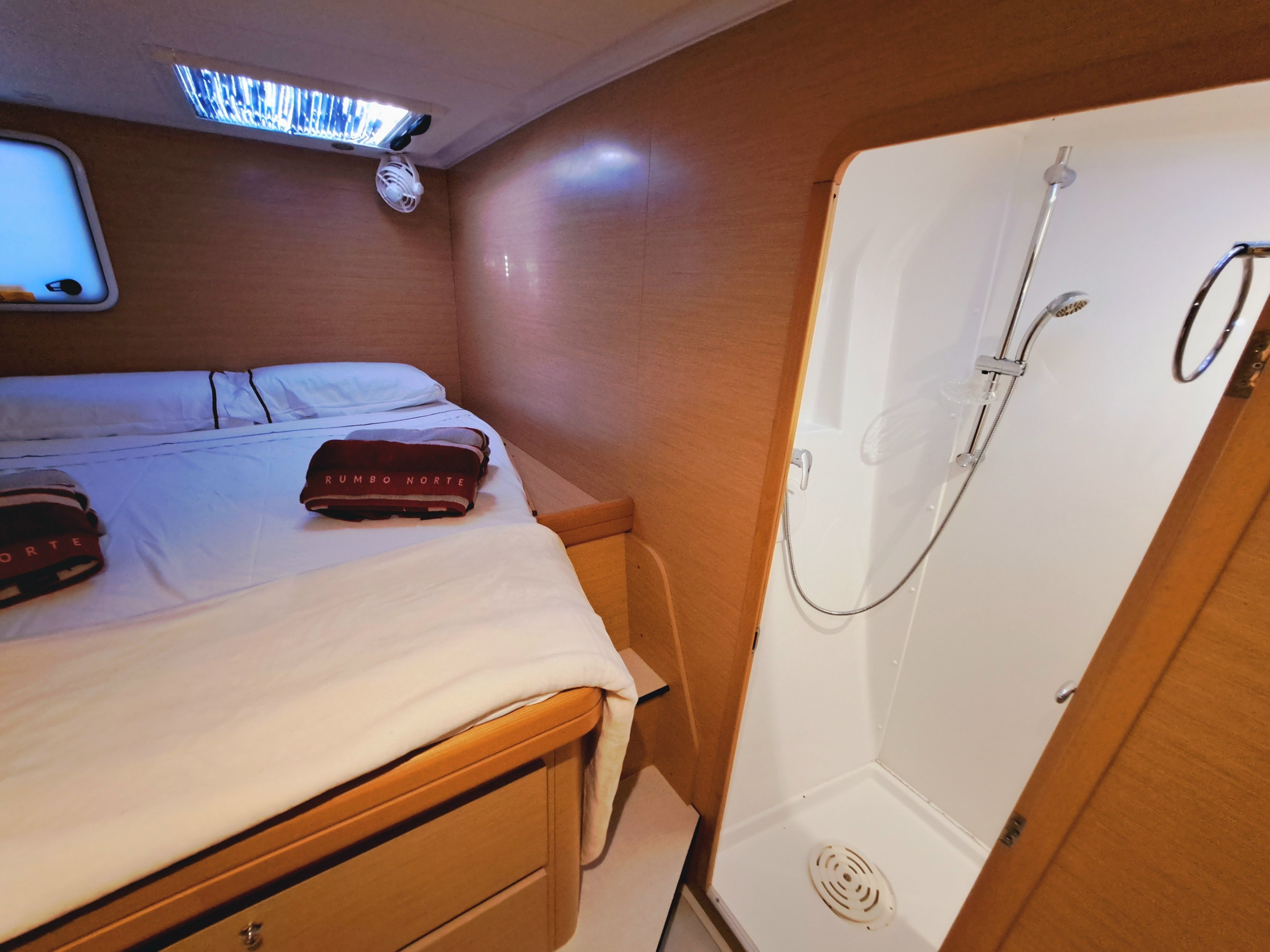 Lagoon 421 | The MOB