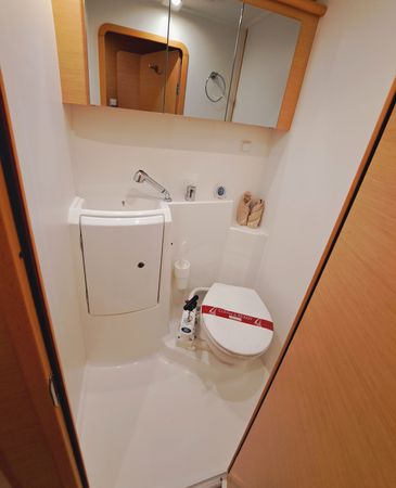 Lagoon 421 | The MOB