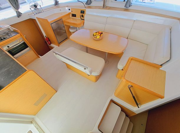 Lagoon 421 | The MOB