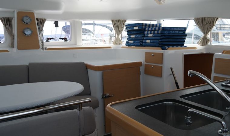 Lagoon 380 S2 | My Elisabeth