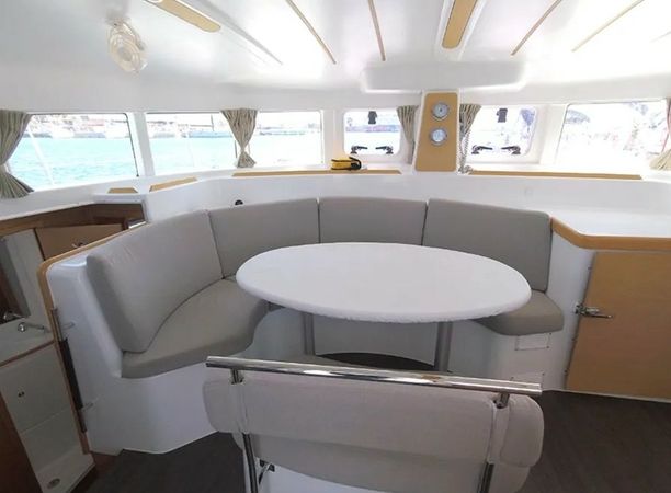 Lagoon 380 S2 | My Elisabeth