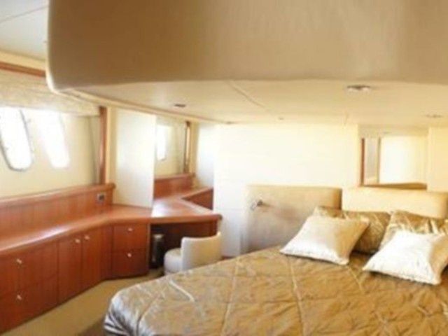 Sunseeker Manhattan 50 | Aviator