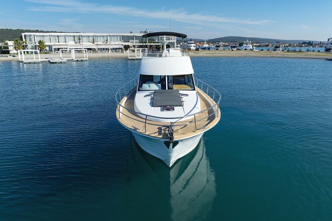 Beneteau Antares 13.80 | Katana