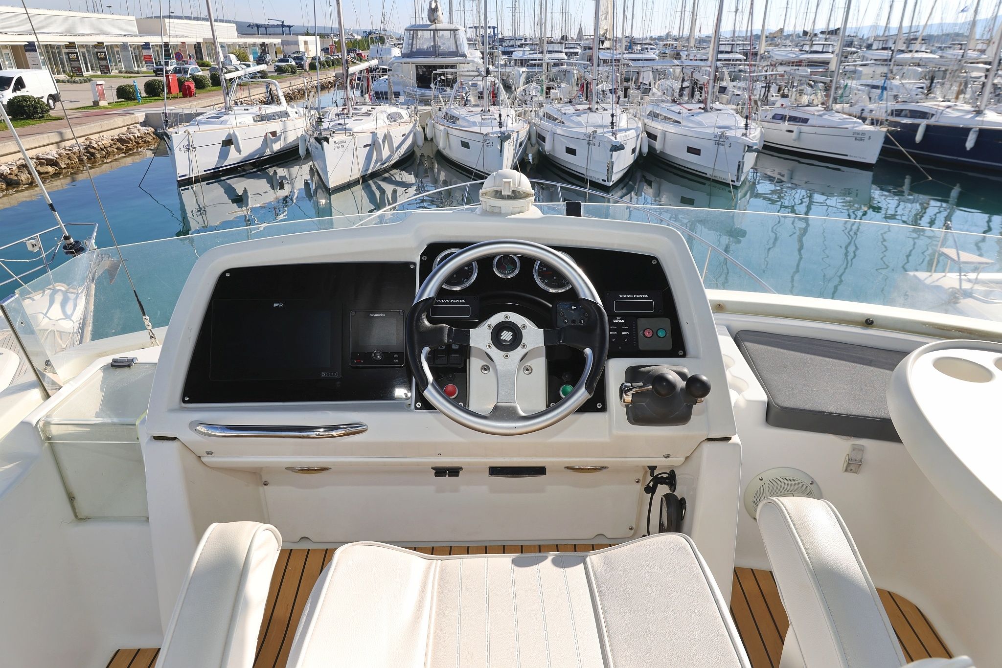 Beneteau Antares 13.80 | Katana