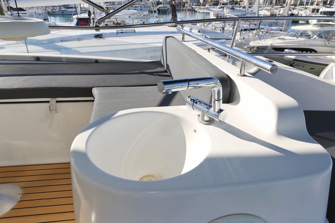 Beneteau Antares 13.80 | Katana