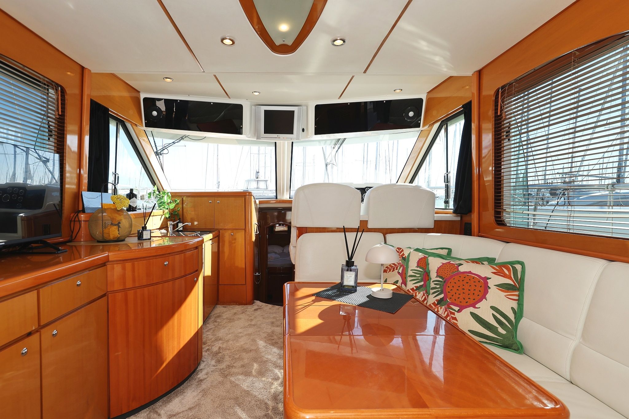 Beneteau Antares 13.80 | Katana