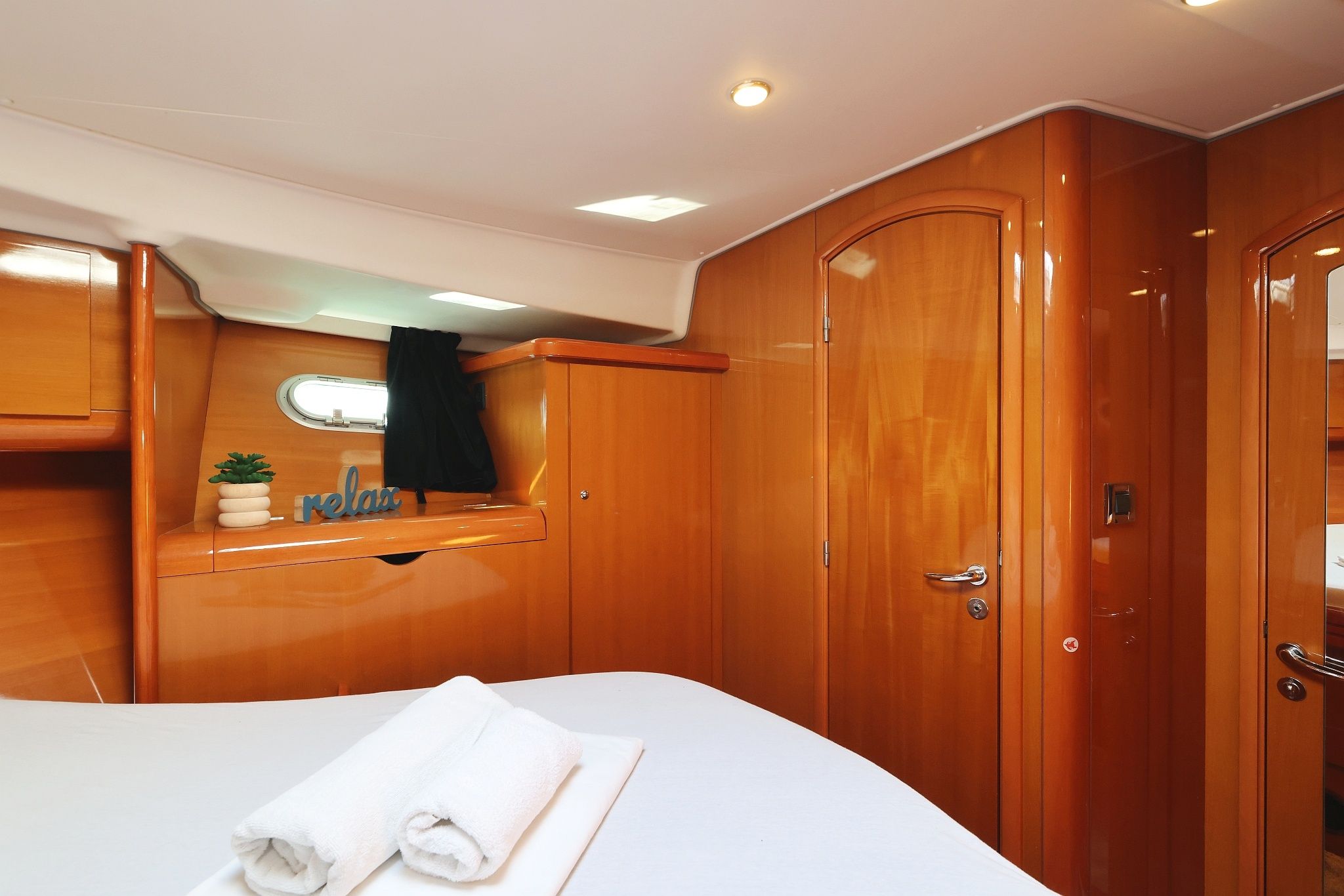 Beneteau Antares 13.80 | Katana
