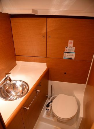 Jeanneau Sun Odyssey 419 | Feeling Fine