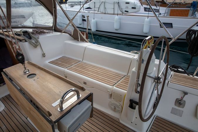 Dufour 335 | Lemar