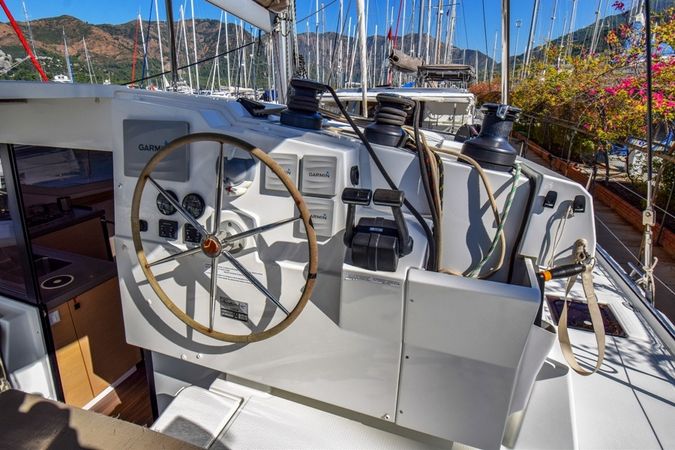 Fountaine Pajot Lucia 40 | Sky Maria