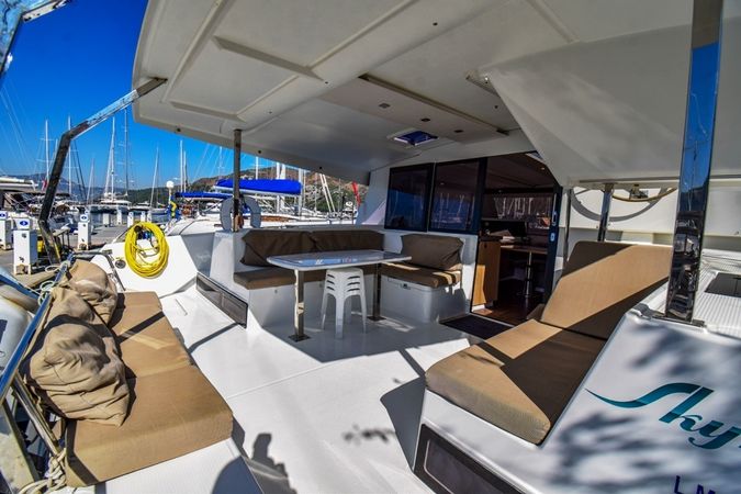 Fountaine Pajot Lucia 40 | Sky Maria