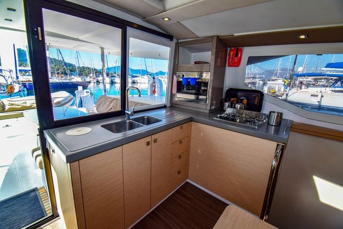 Fountaine Pajot Lucia 40 | Sky Maria