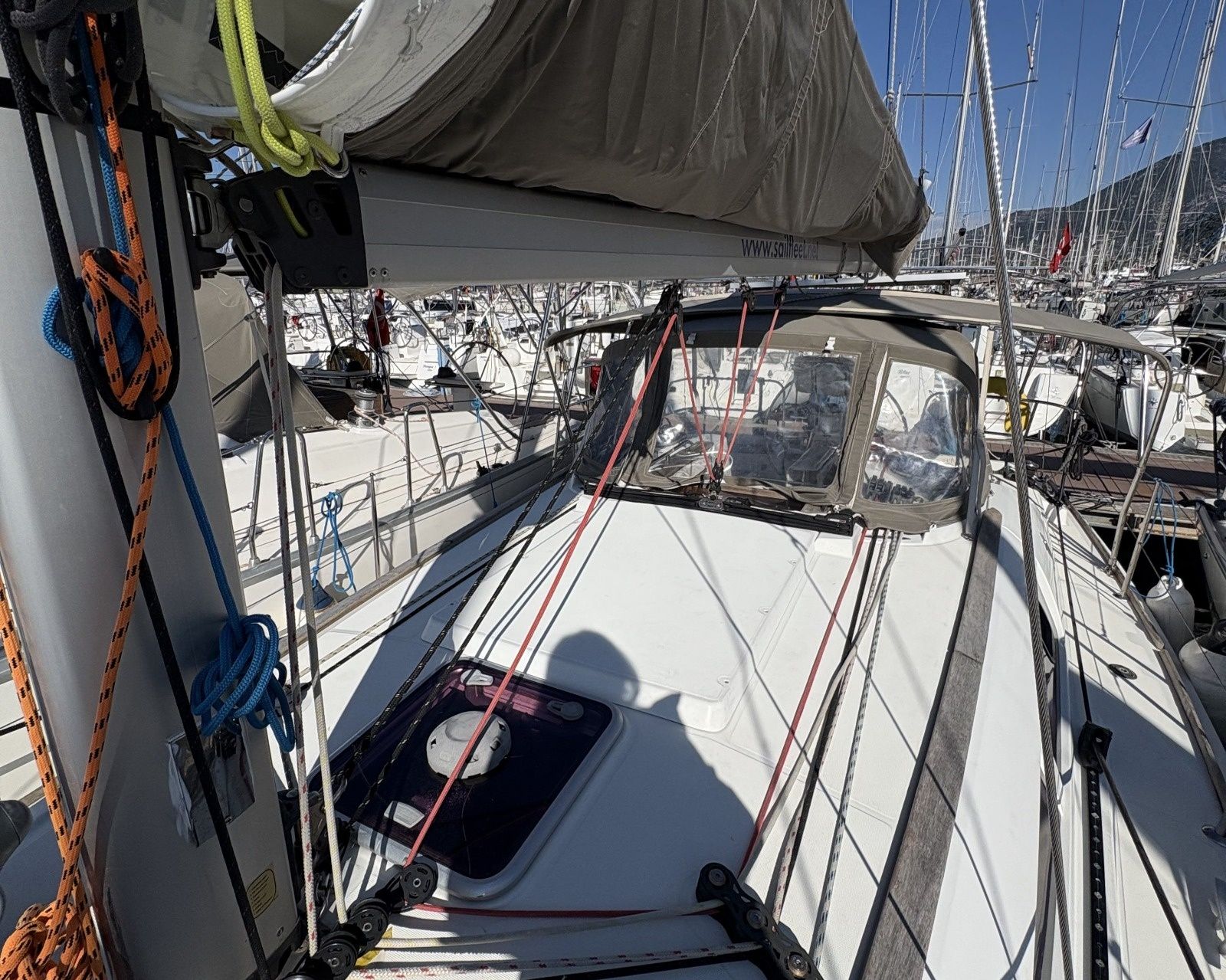 Jeanneau Sun Odyssey 36 | Sail Mira