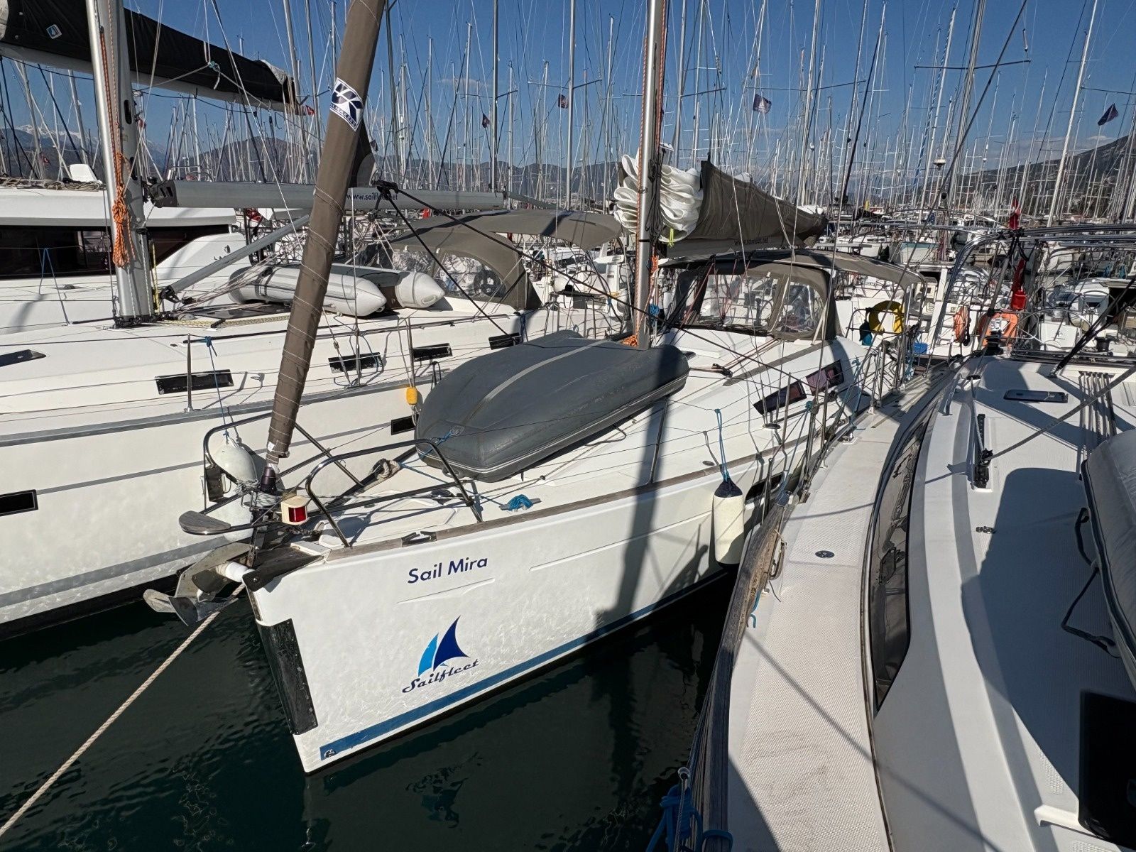 Jeanneau Sun Odyssey 36 | Sail Mira