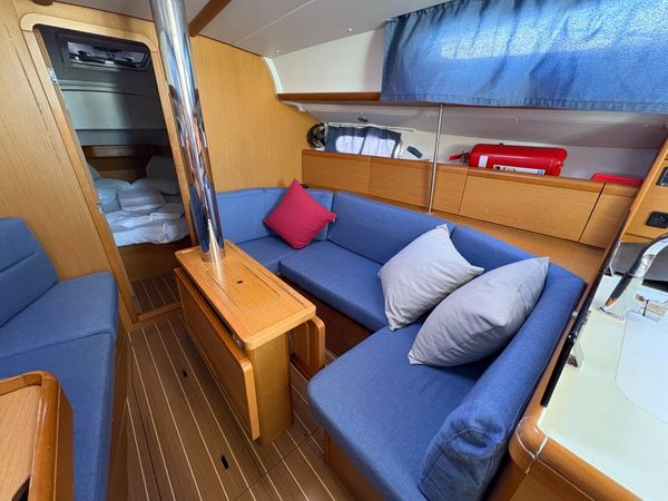 Jeanneau Sun Odyssey 36 | Sail Mira