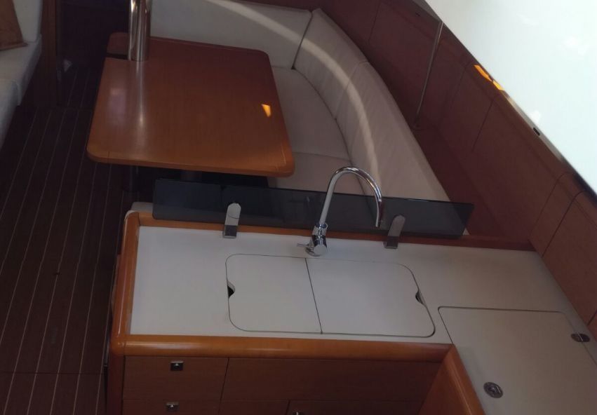 Jeanneau Sun Odyssey 379 | Minerva
