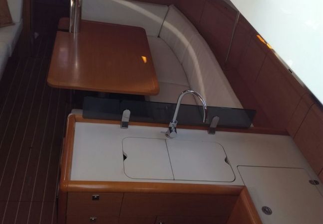 Jeanneau Sun Odyssey 379 | Minerva