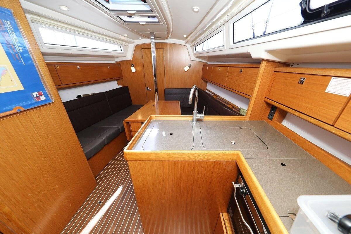 Bavaria Cruiser 34 | Feeling Good